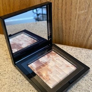 New — Bobbi Brown — Highlighter — Pink Glow